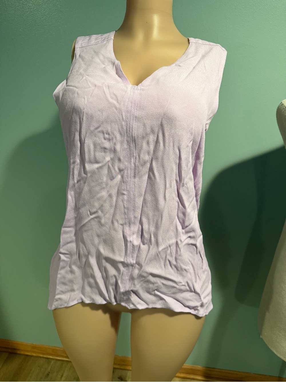 Violet & Claire Light Lavender V-Notch Tank